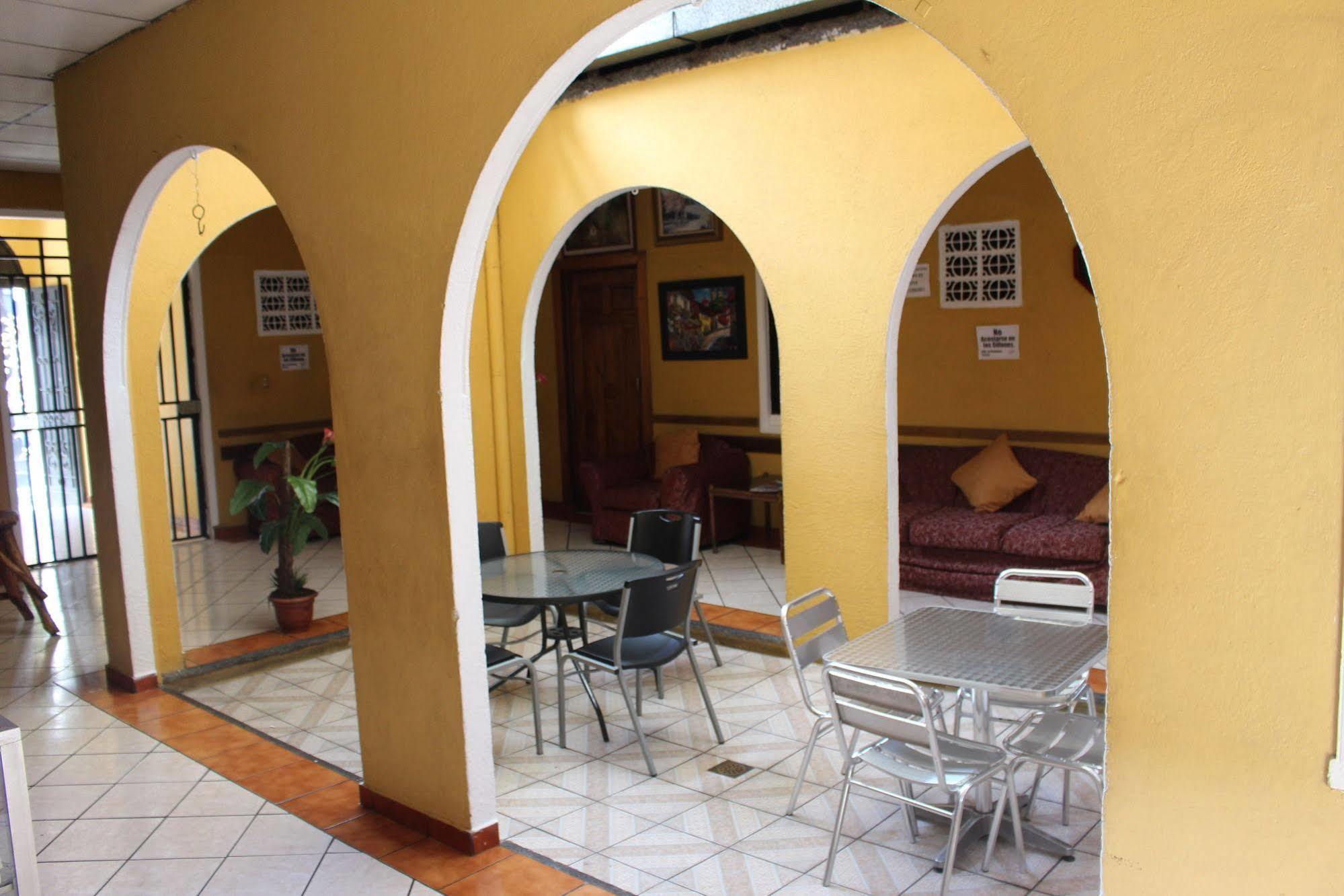 Hotel Pasadena II San Salvador Kültér fotó