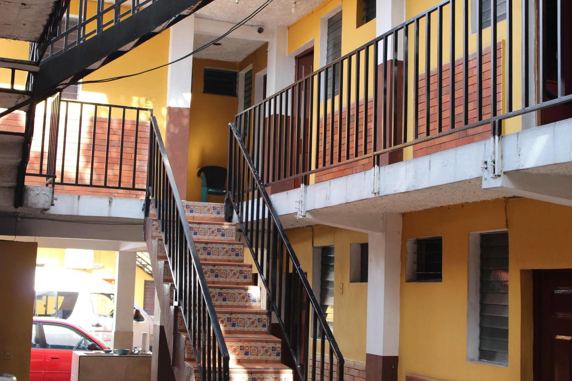 Hotel Pasadena II San Salvador Kültér fotó